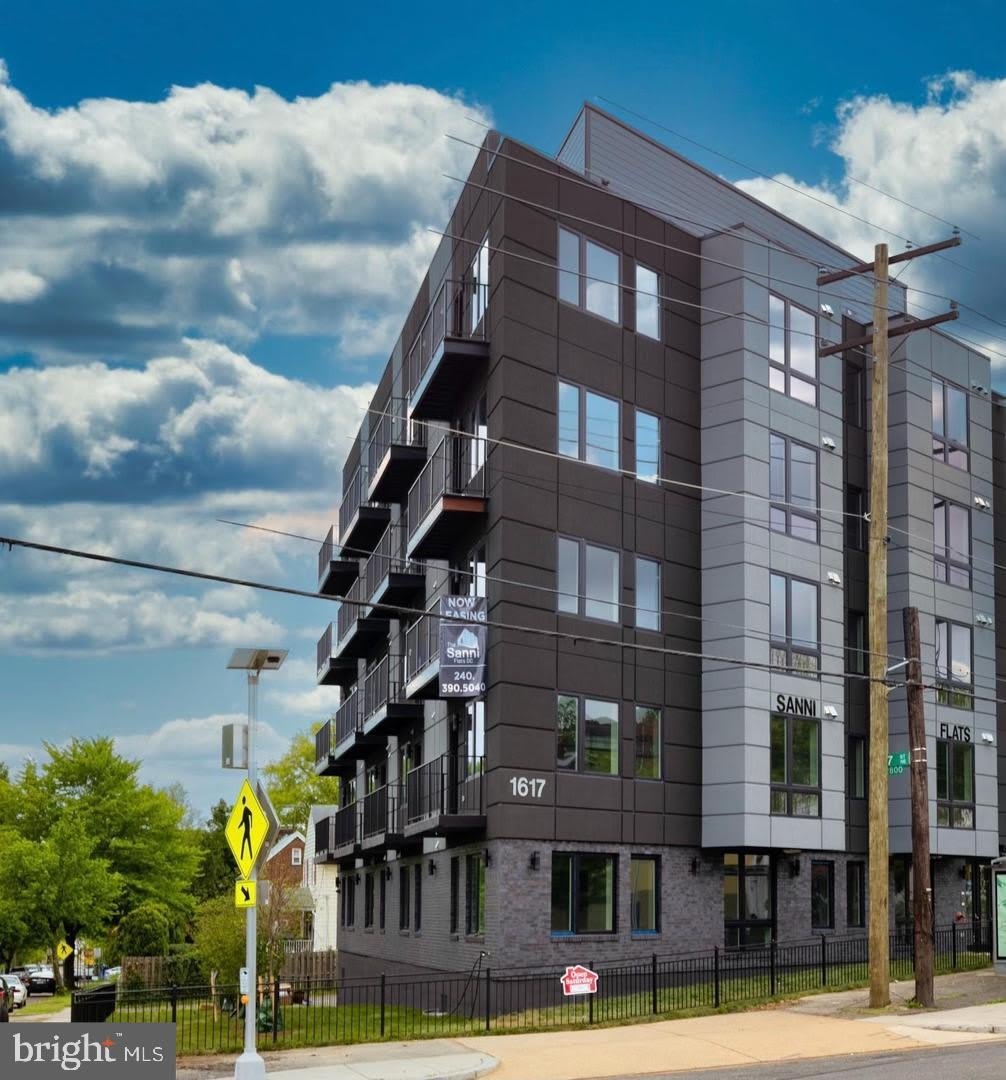1617 RHODE ISLAND Avenue NE – photo 1