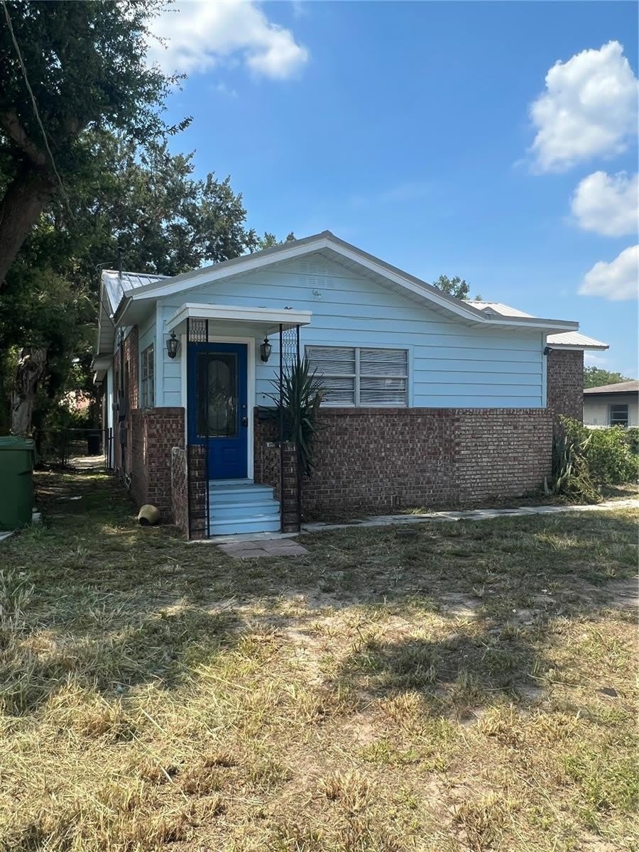 407 AVENUE A SE – photo 1