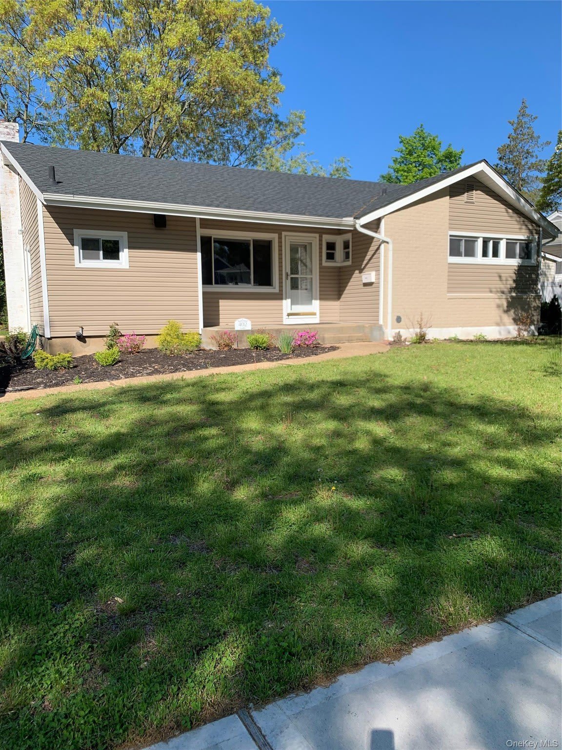 402 Leslie Lane – photo 1 of 41