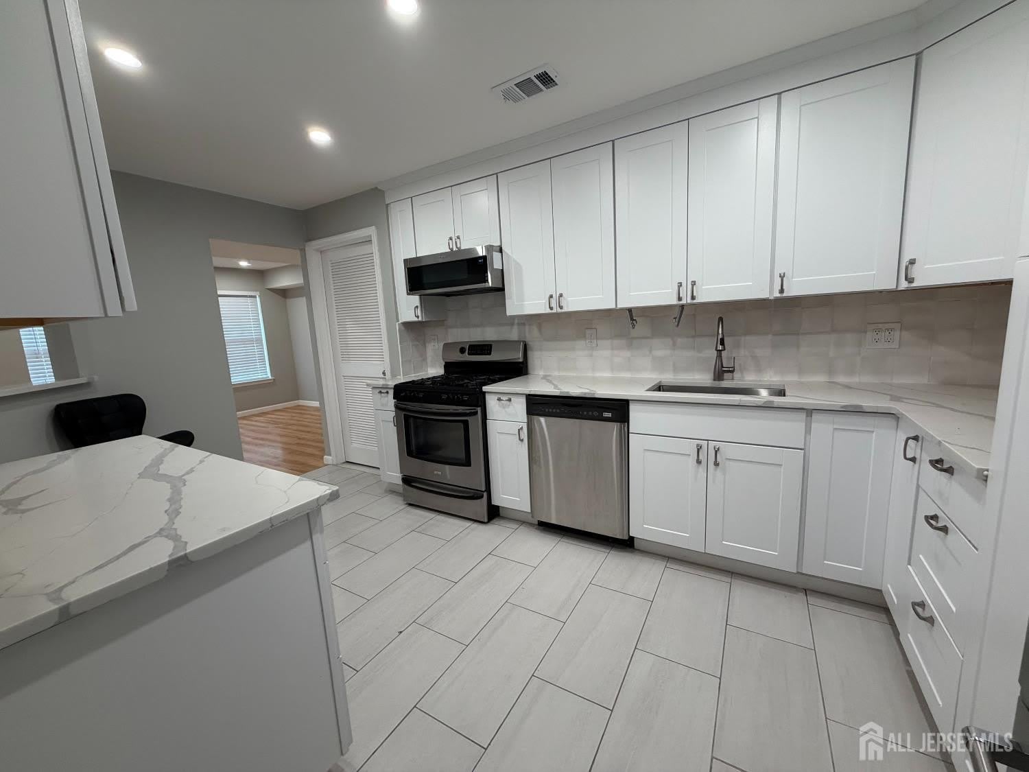 902 Plymouth Road – photo 1