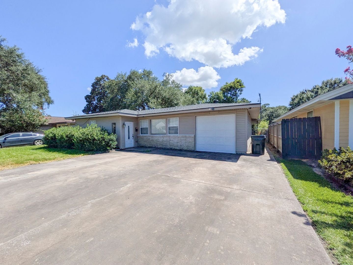 5031 Simpson Avenue, Groves, TX 77619 – photo 1 of 20