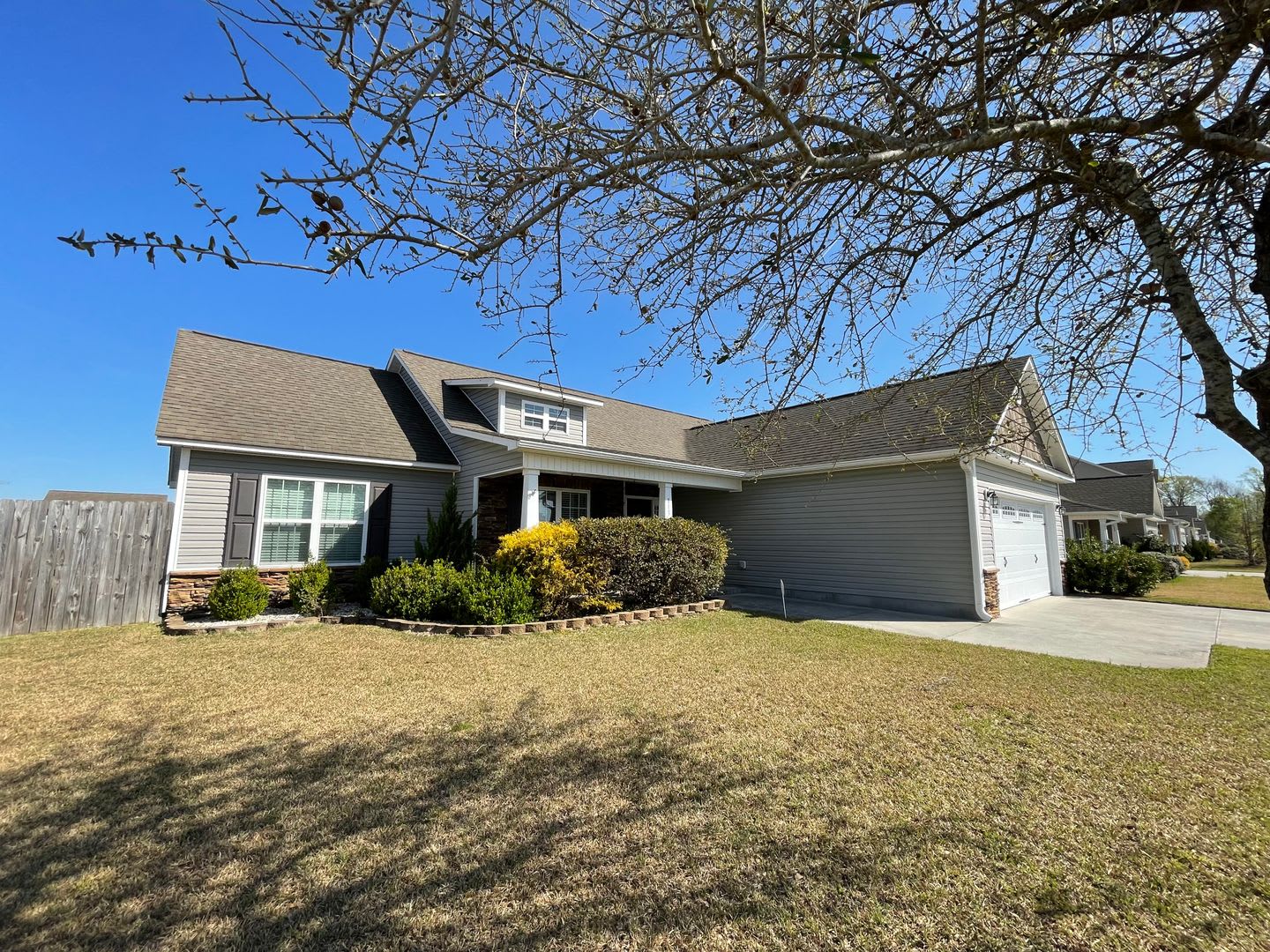 River Bluff Beauty! – photo 1