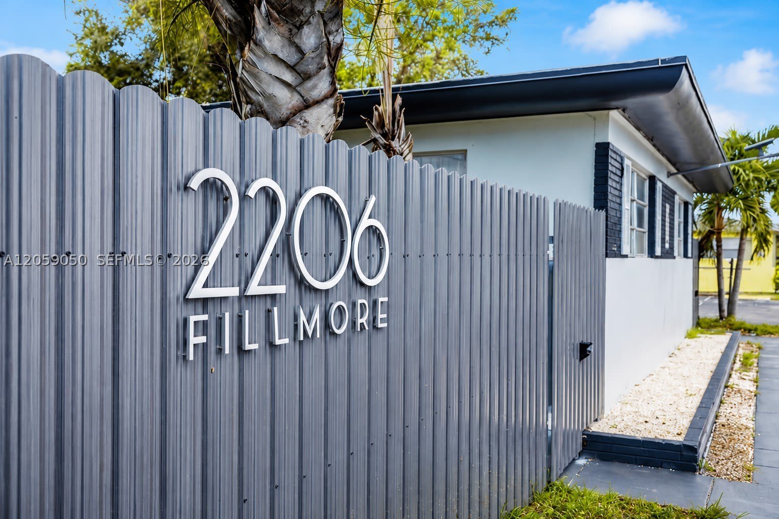 2206 Fillmore St – photo 1