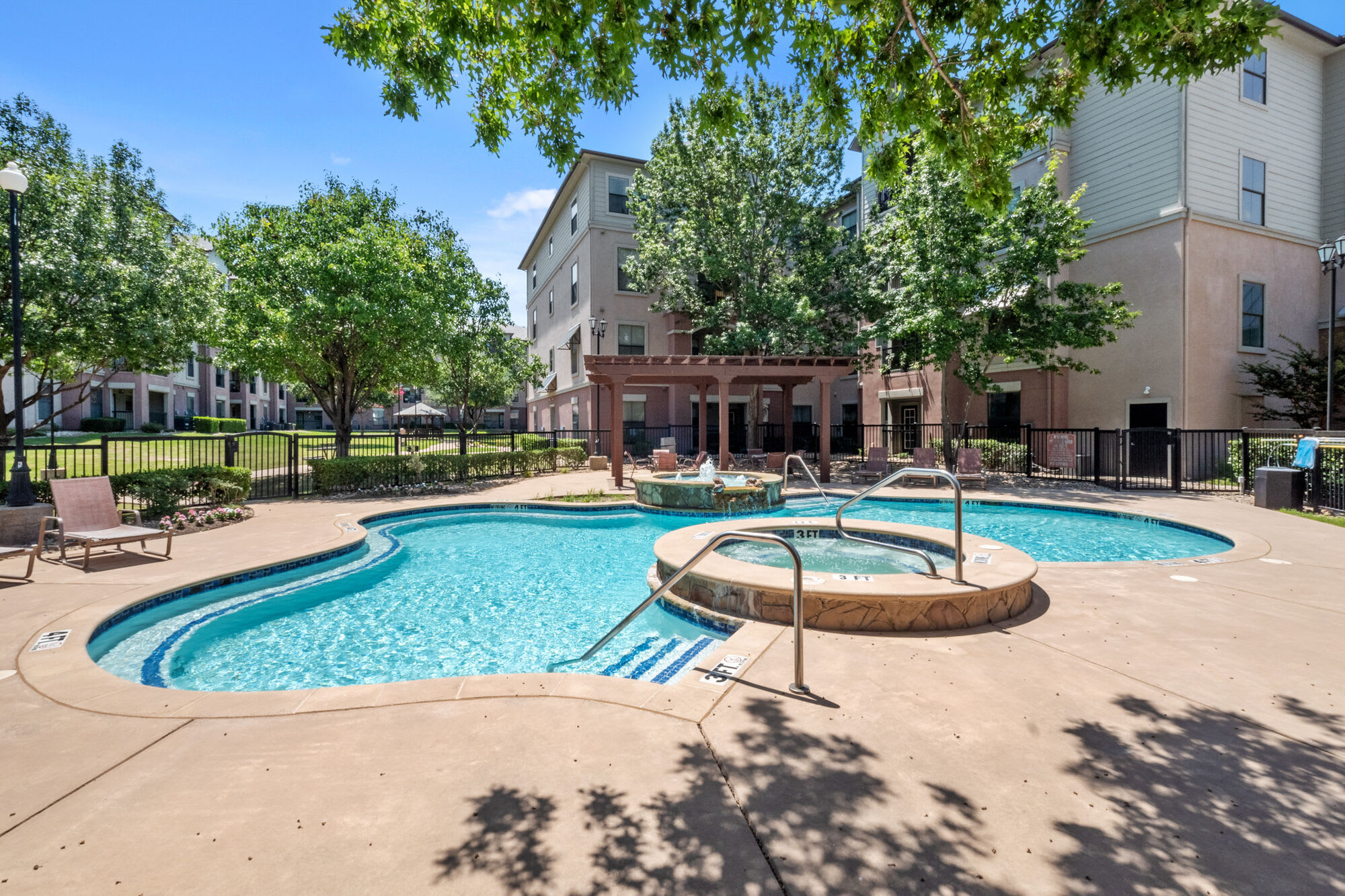 Plaza at Chase Oaks – photo 1