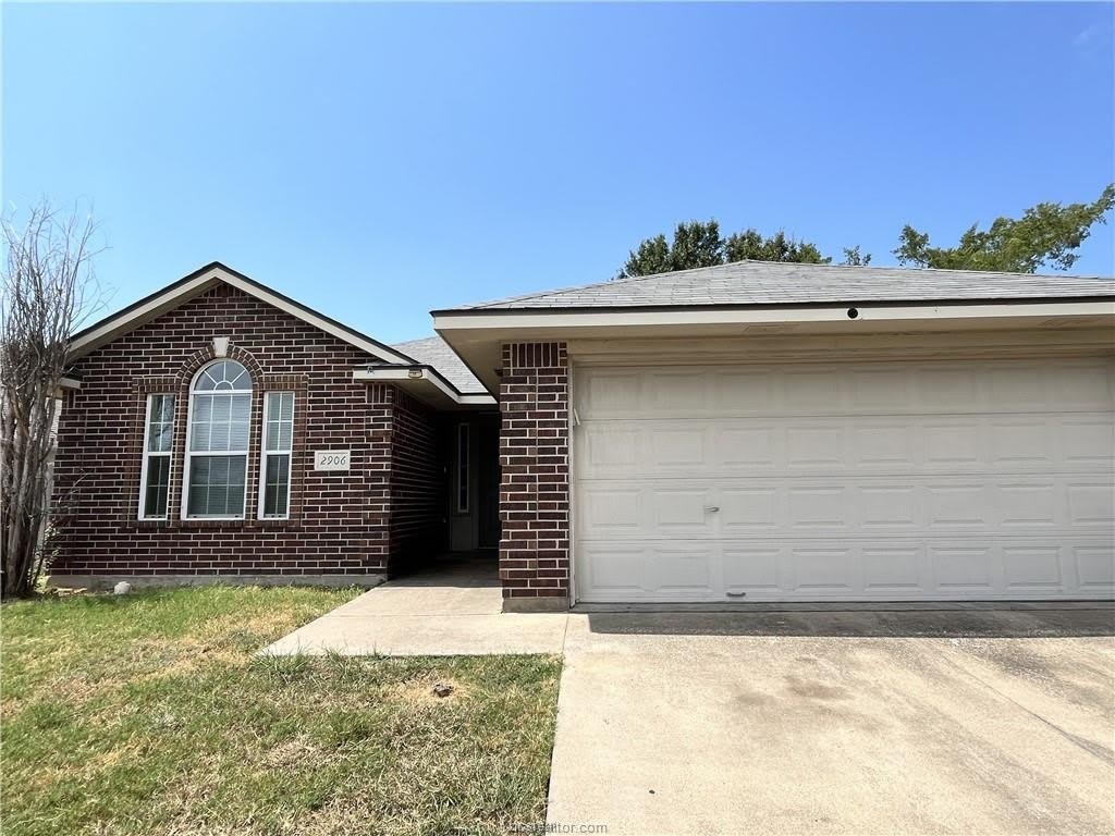 2906 Elise Lane – photo 1 of 17