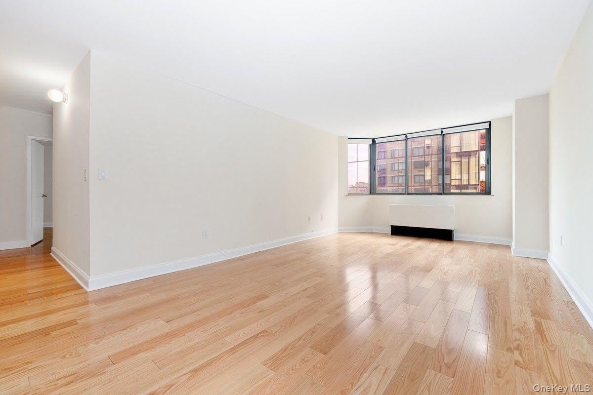 280 PARK Avenue S – photo 1