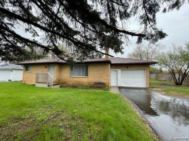 5122 W BRISTOL Road – photo 1 of 10