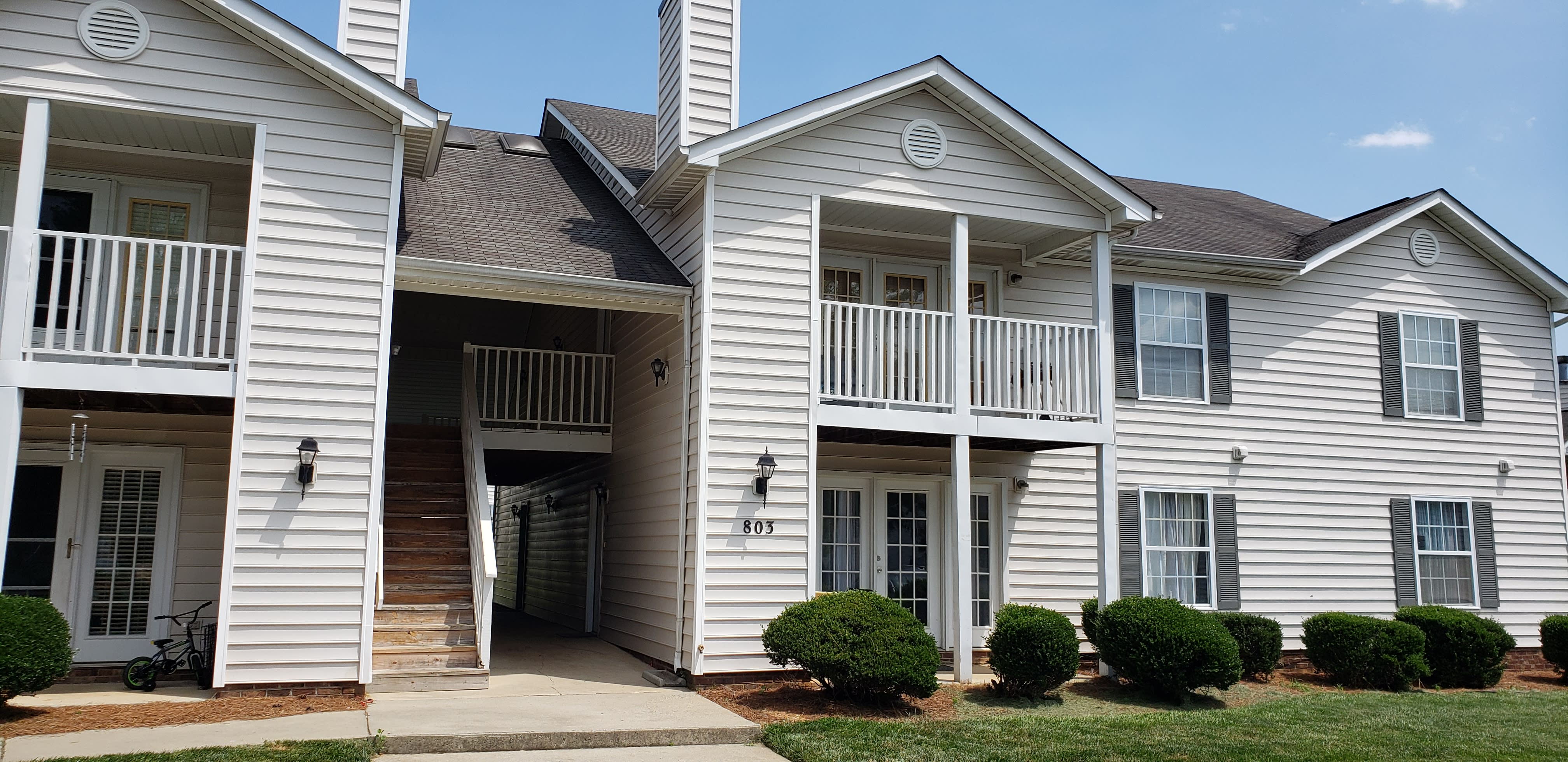 803 Moultrie Ct – photo 1