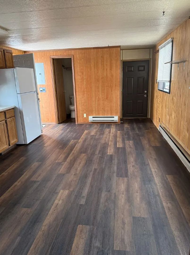 Cozy Home with All Utilities Included! – photo 1 of 4