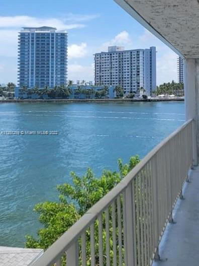 2150 Bay Drive – photo 1