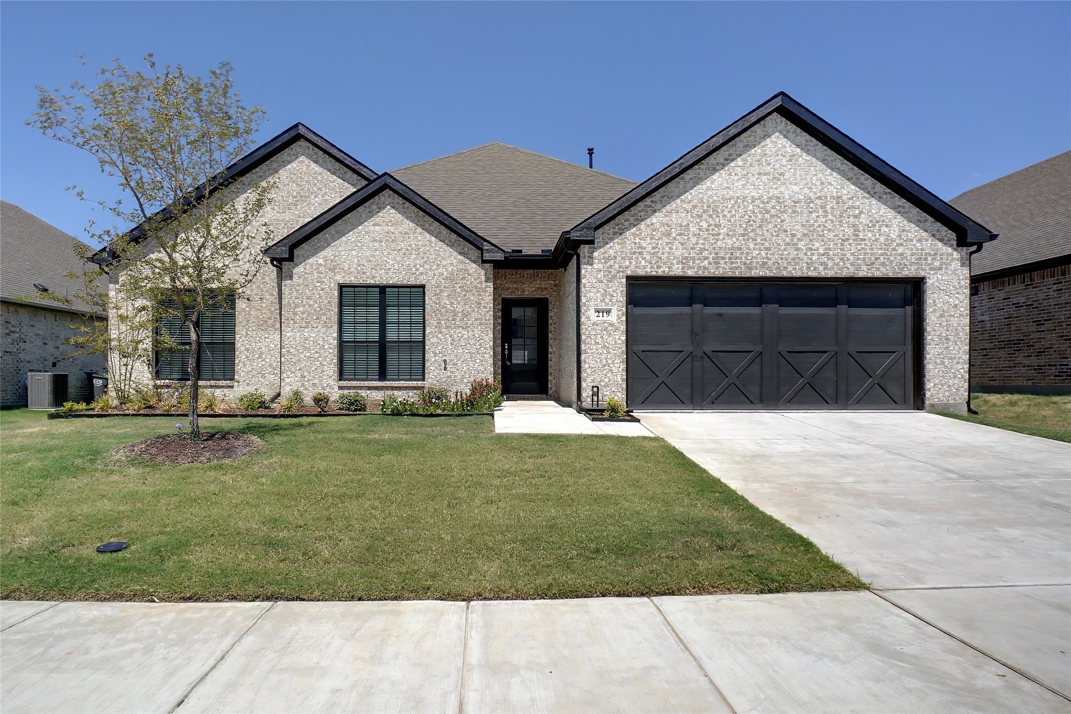 219 Community Drive – photo 1