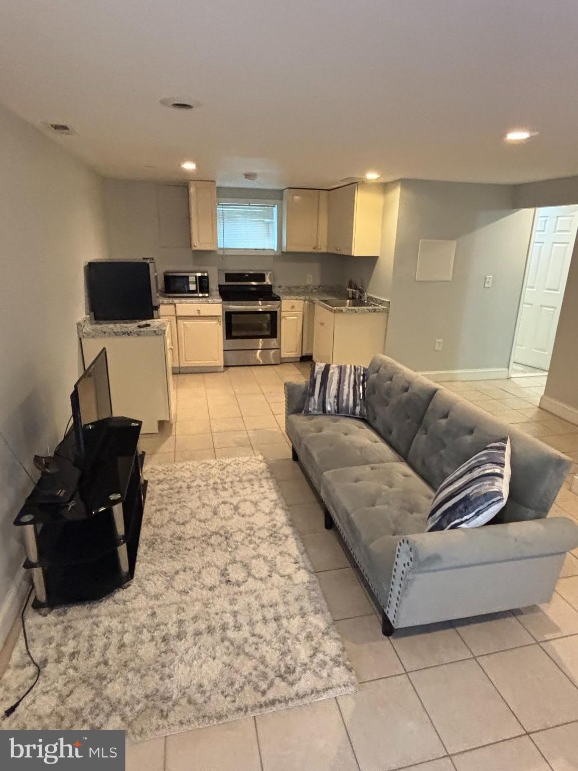 4001 ECHODALE Avenue – photo 1