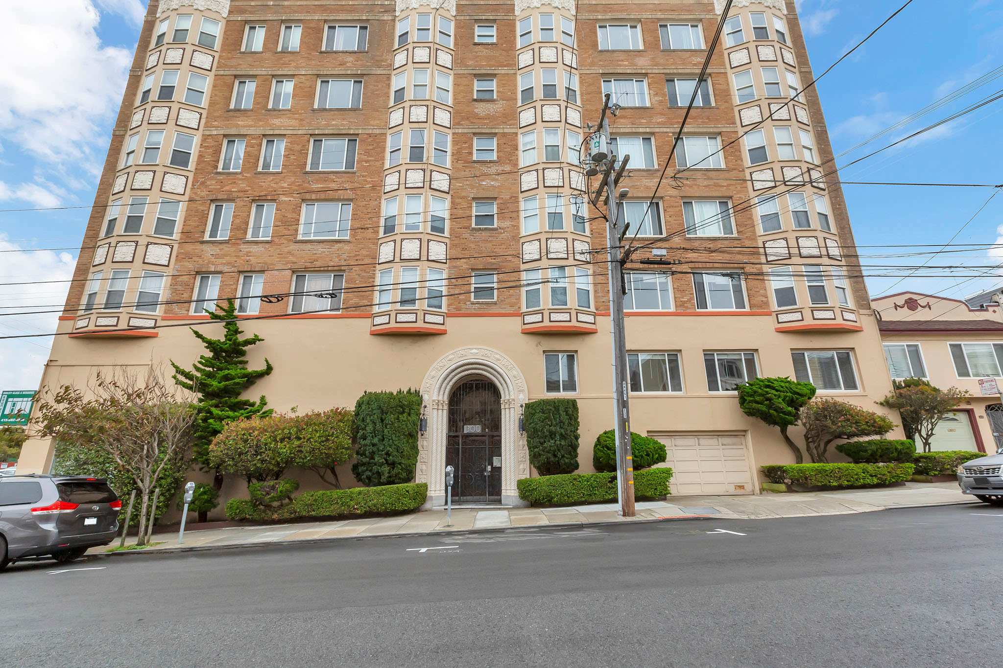 1300 26Th Avenue Apartments – photo 1