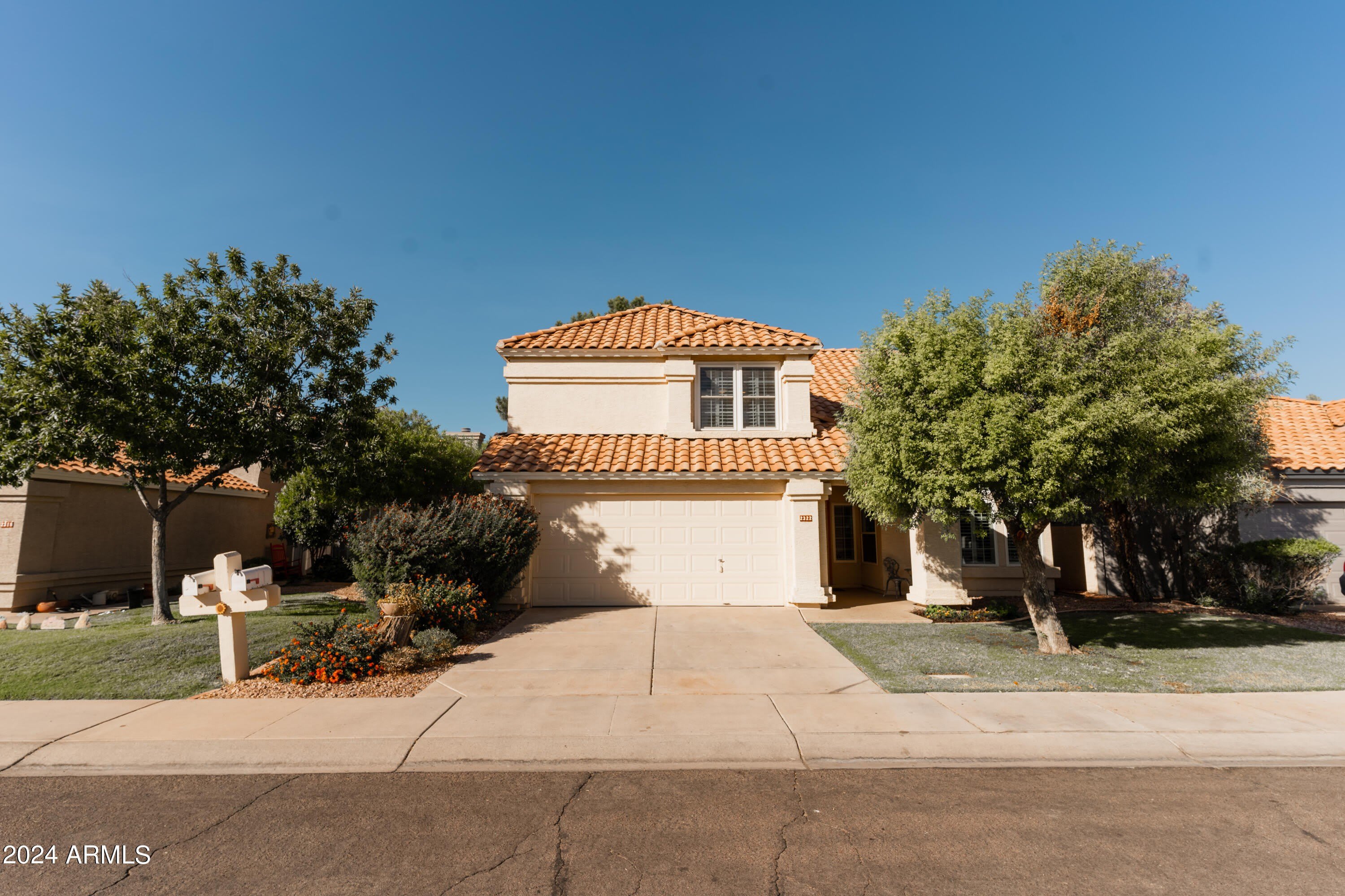 2322 E MILLBRAE Court – photo 1