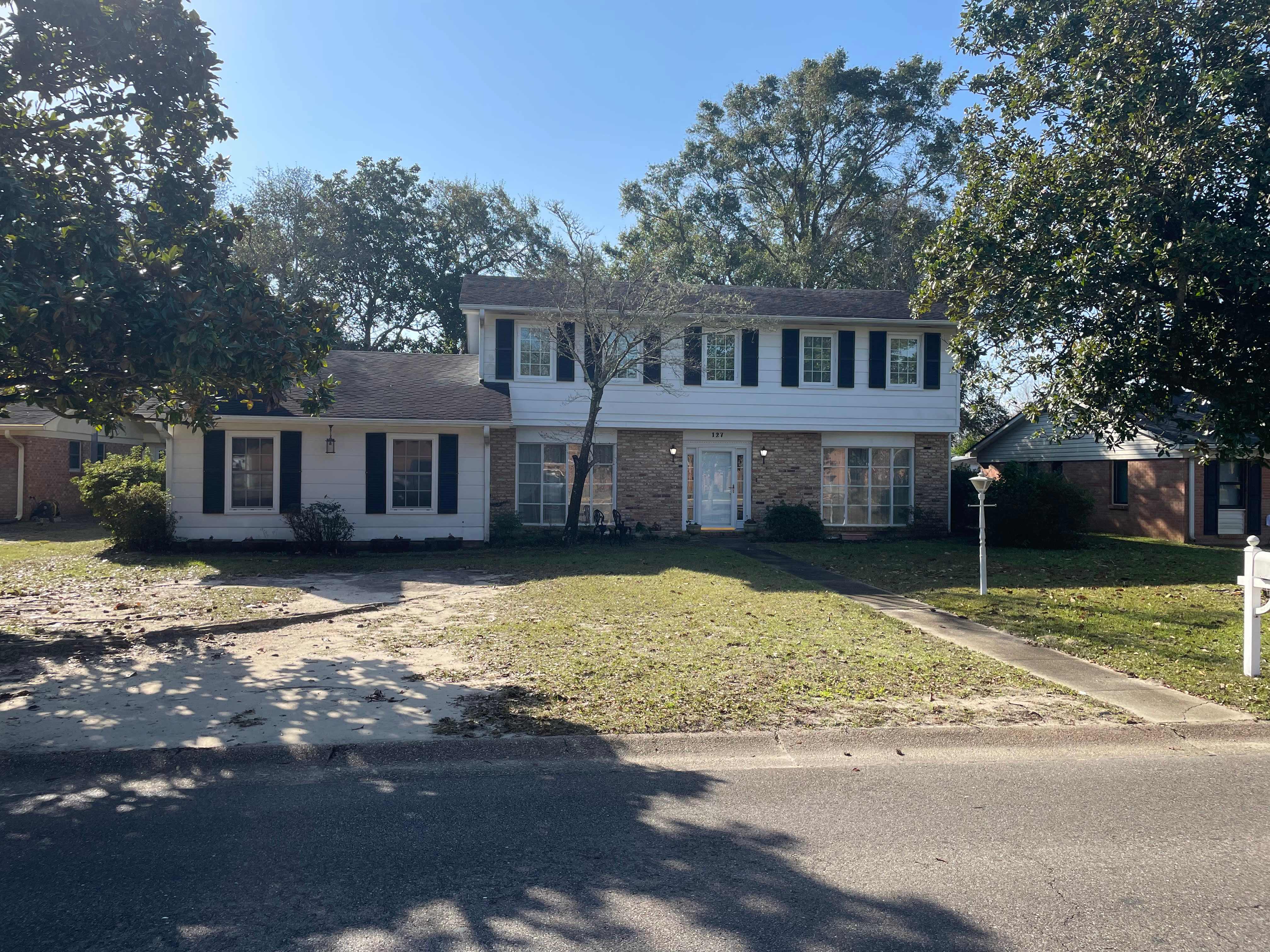 127 Perry St – photo 1