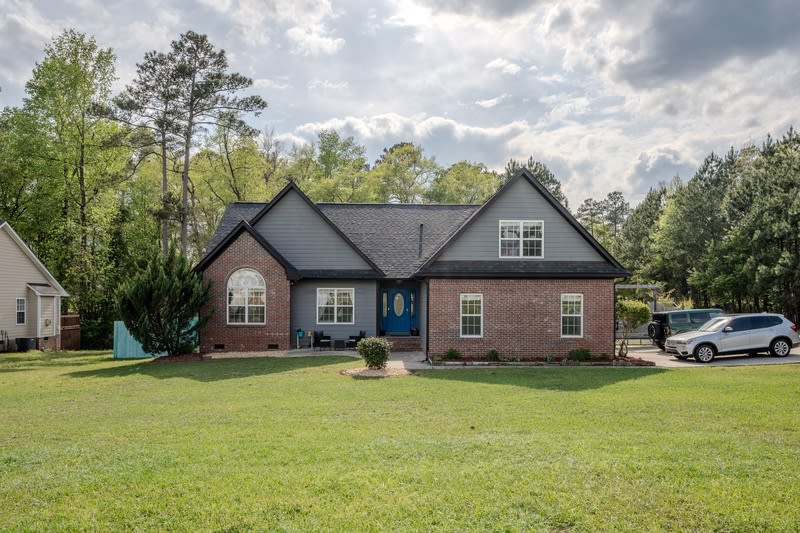 220 Dolphin Drive – photo 1