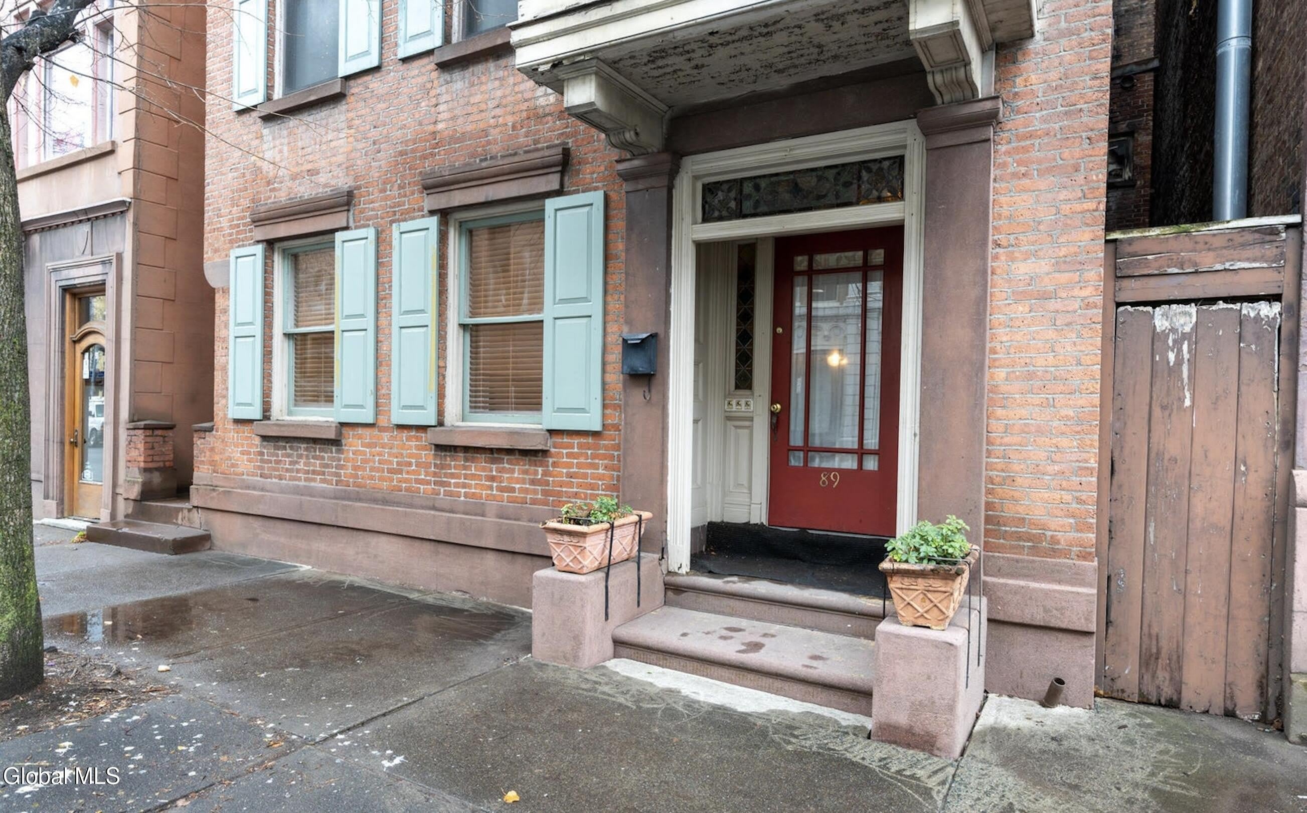 89 4th Street – photo 1