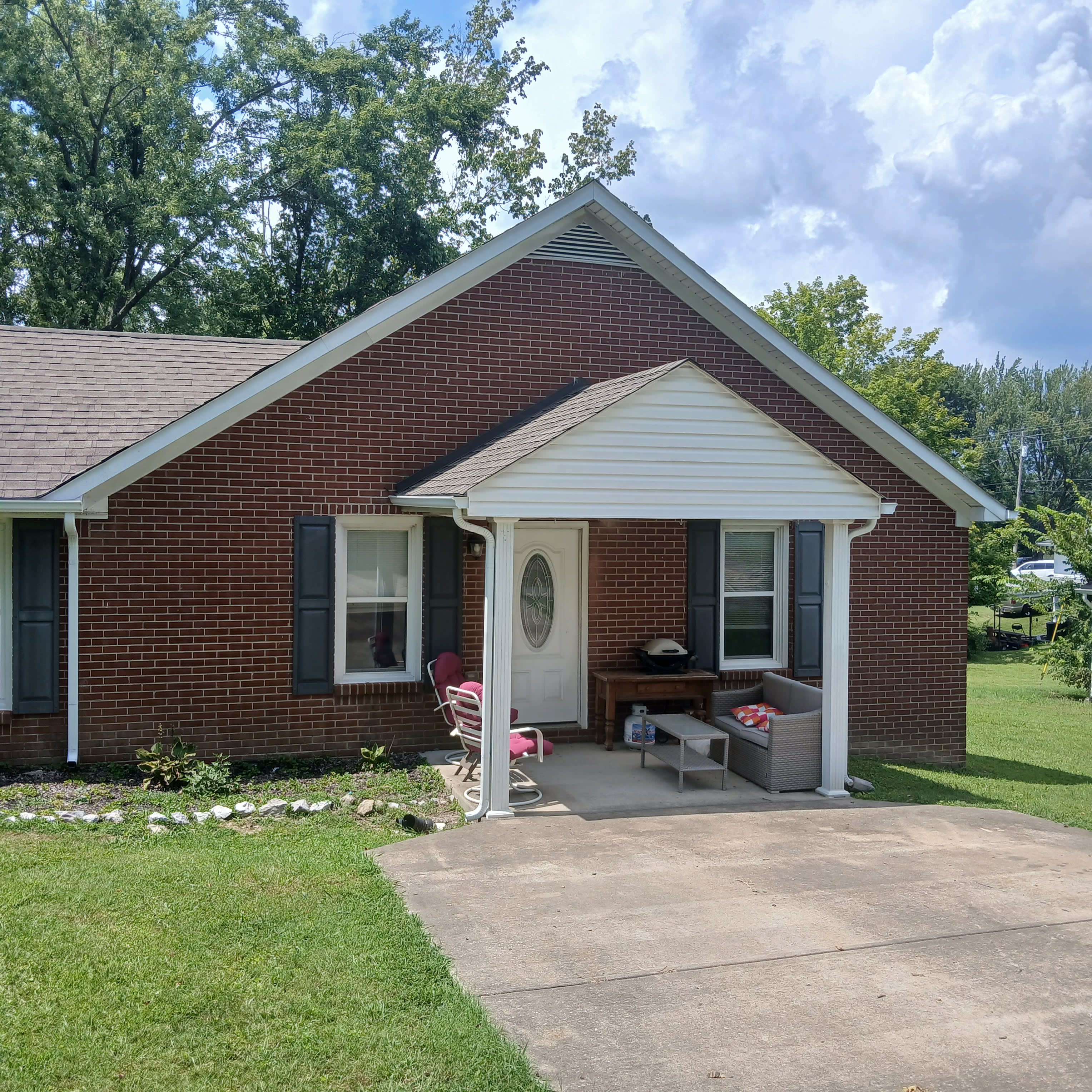 2213 Rose Street – photo 1 of 10