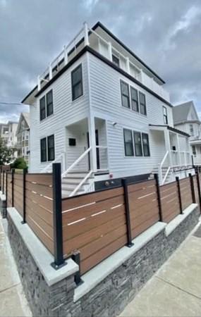 35 Hunnewell Ave. – photo 1