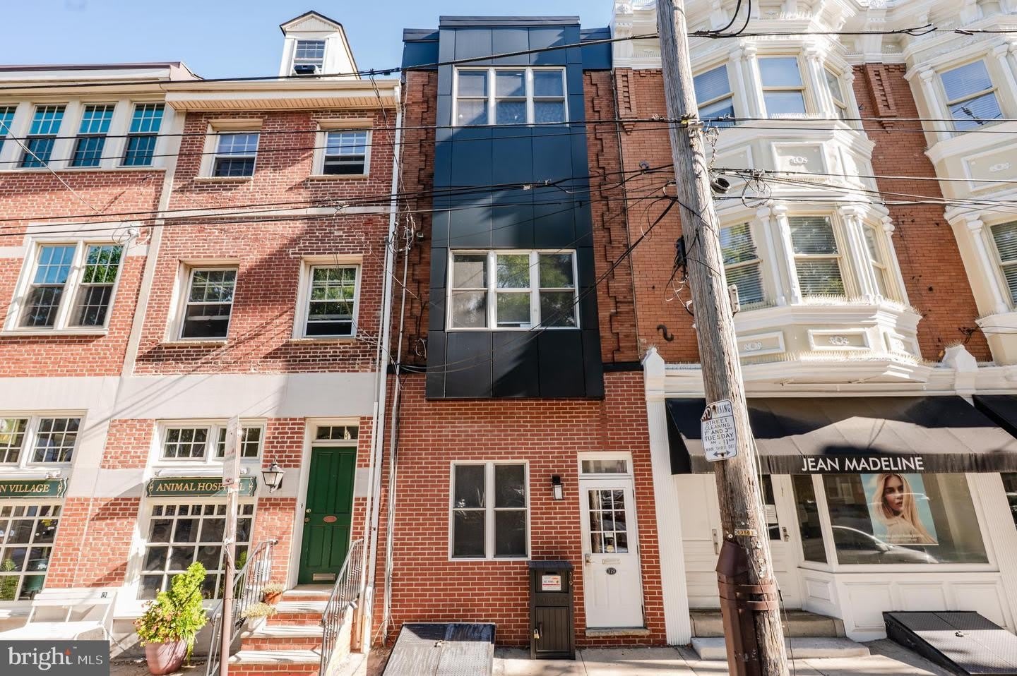 319 BAINBRIDGE ST – photo 1
