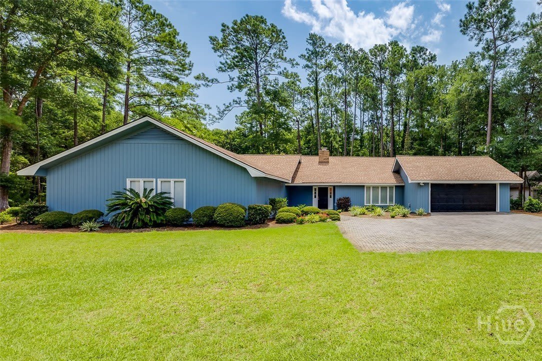 14 Hemingway Drive – photo 1 of 39