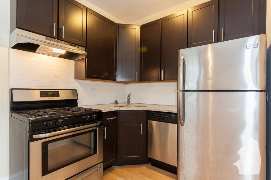 434 W Surf St – photo 1