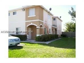 18674 SW 100th Ave – photo 1