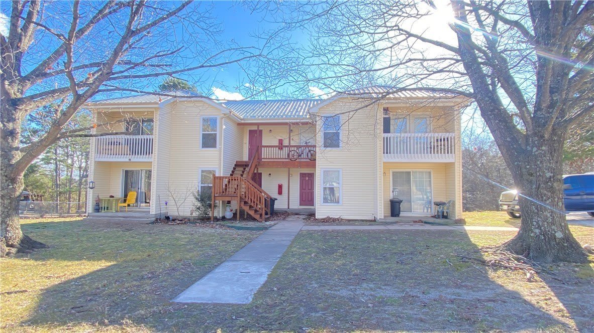 102 Deer Lane – photo 1 of 7