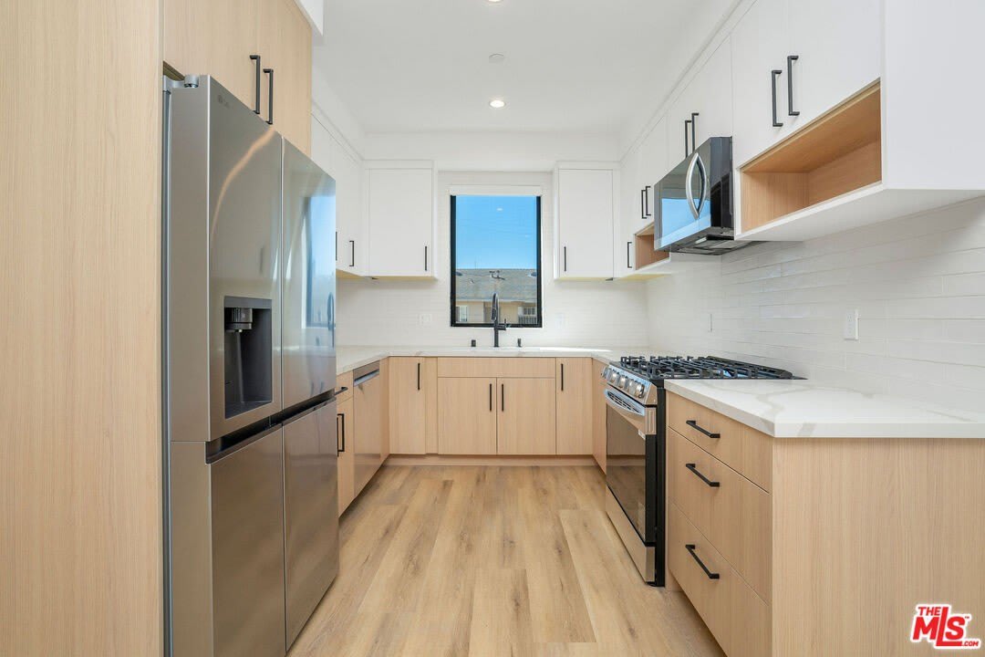 111 N Orlando Ave – photo 1