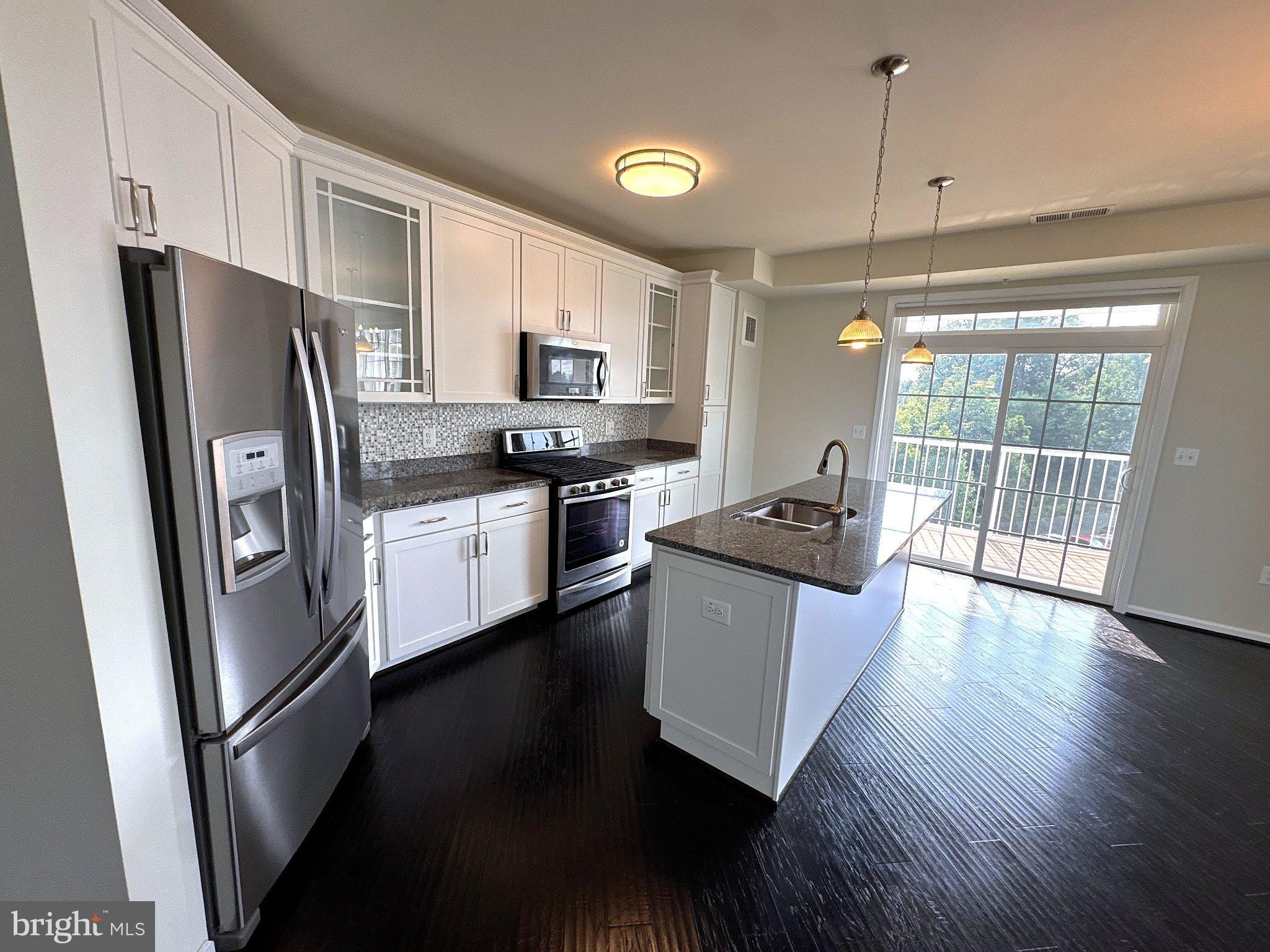 3825 DOC BERLIN Drive – photo 1 of 16