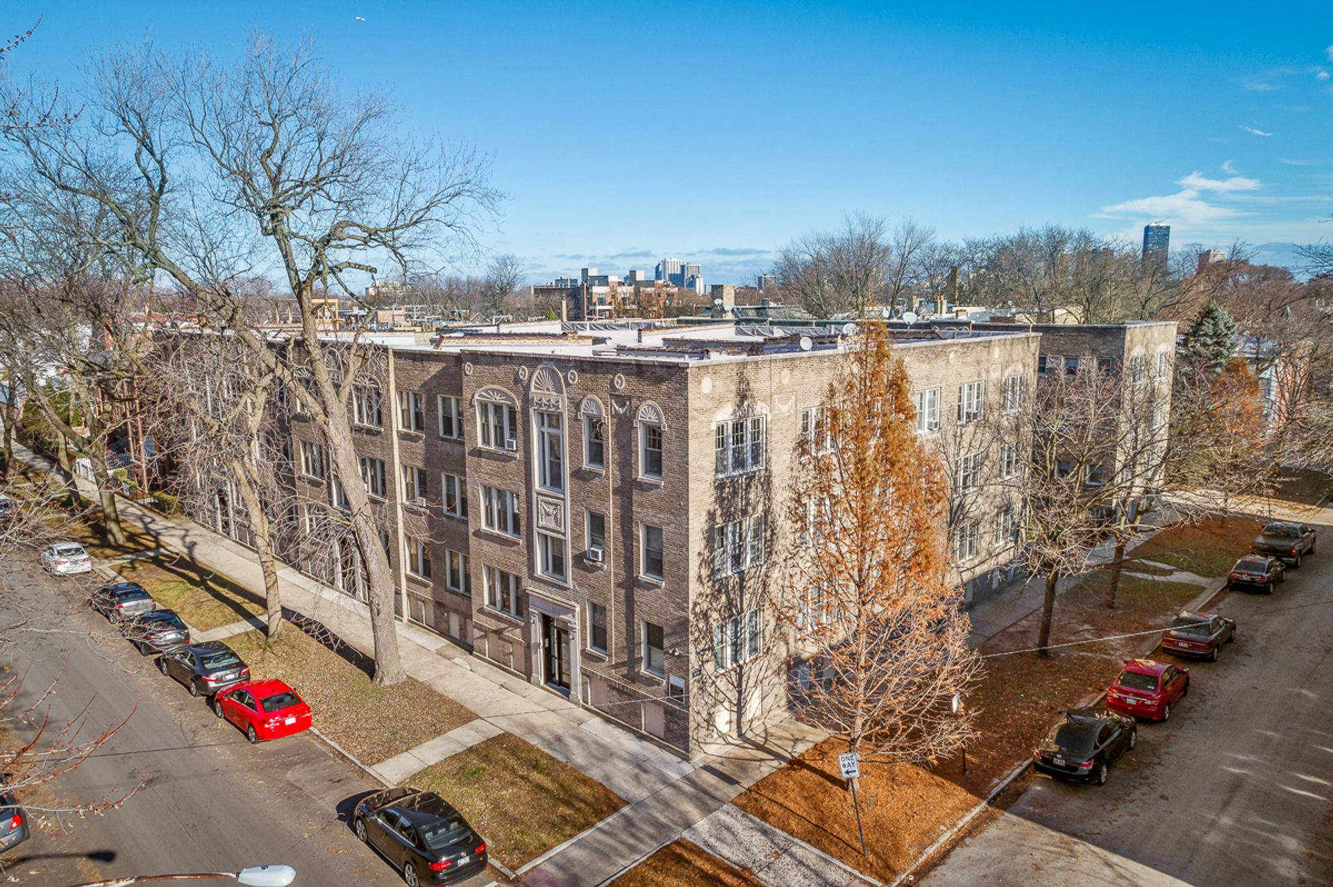 1916-34 W Winona / 5103-15 N Winchester – photo 1