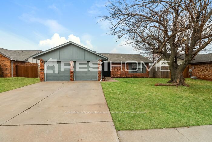 1513 Northeast 6th Street – photo 1