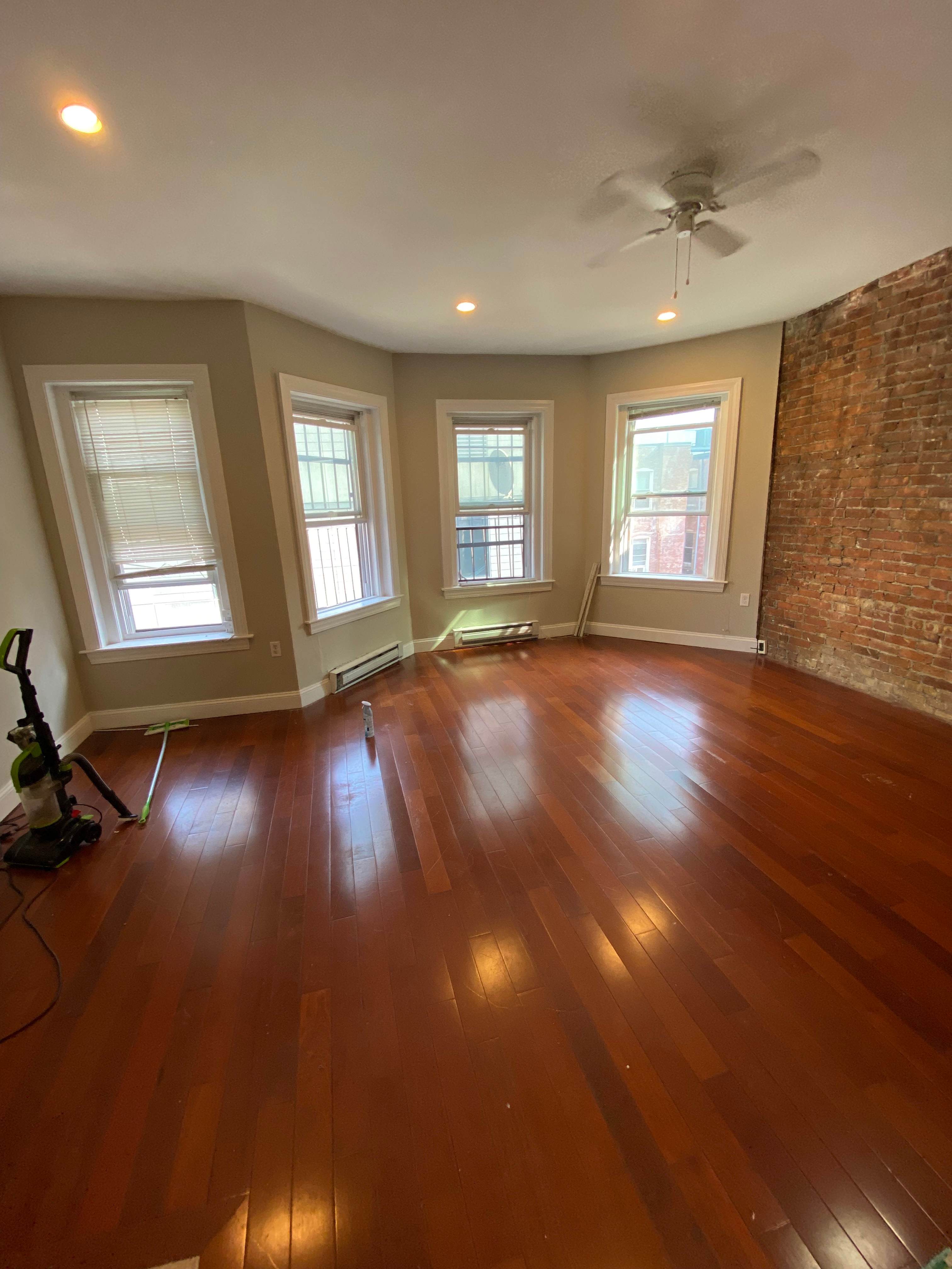 250 Newbury St – photo 1