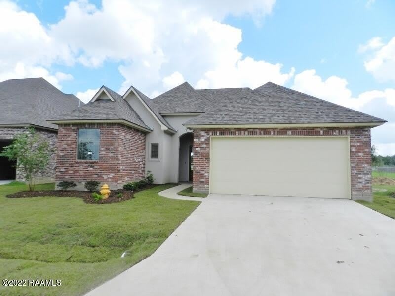 124 Clover Leaf Drive – photo 1