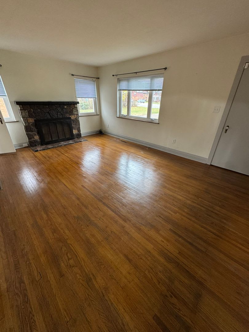 Nice 3 Bedroom Single Family Home For Rent In Millcreek – photo 1 of 58
