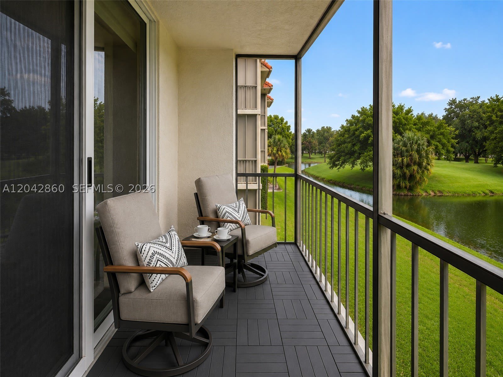 800 S Hollybrook Dr – photo 1