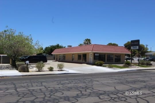 425 W Drummond Ave – photo 1
