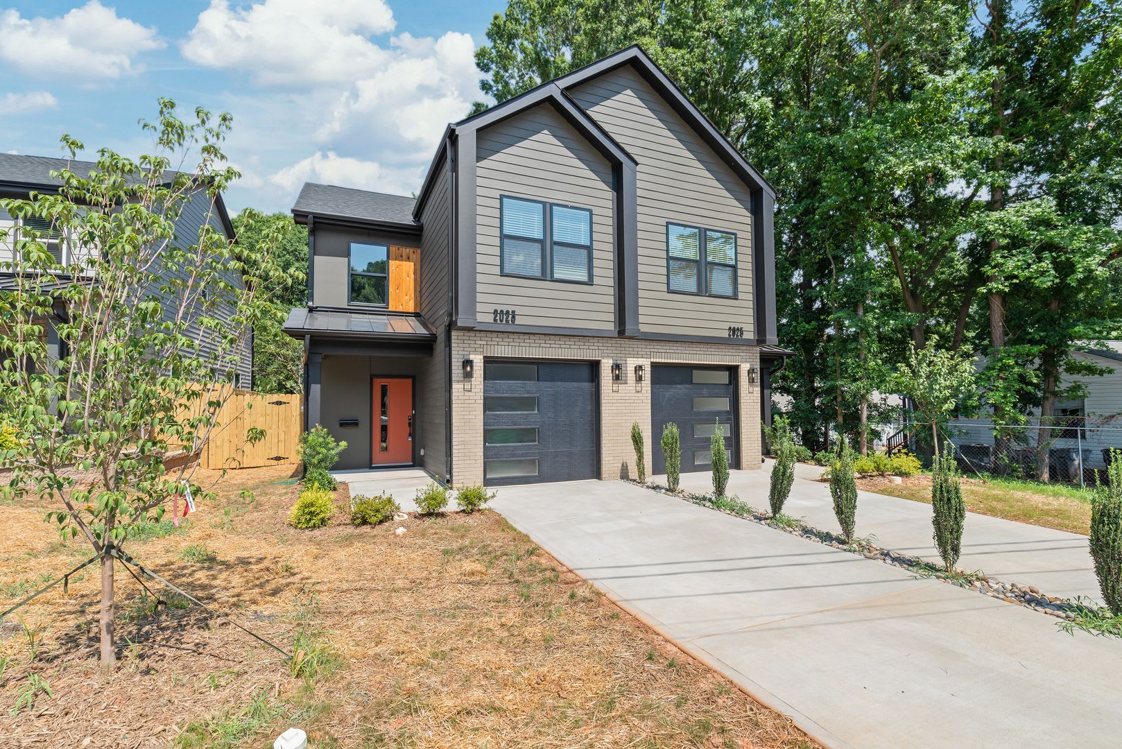 Move In Ready Modern Townhome – photo 1