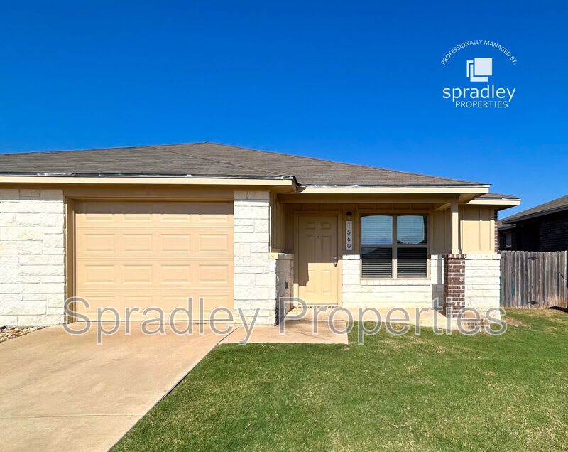1560 Chance Ct – photo 1 of 13