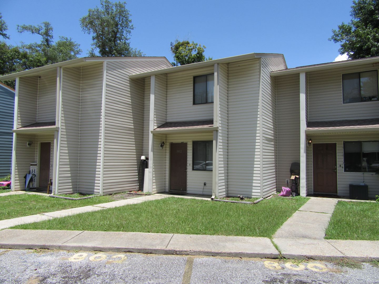 802 West St. – photo 1 of 21