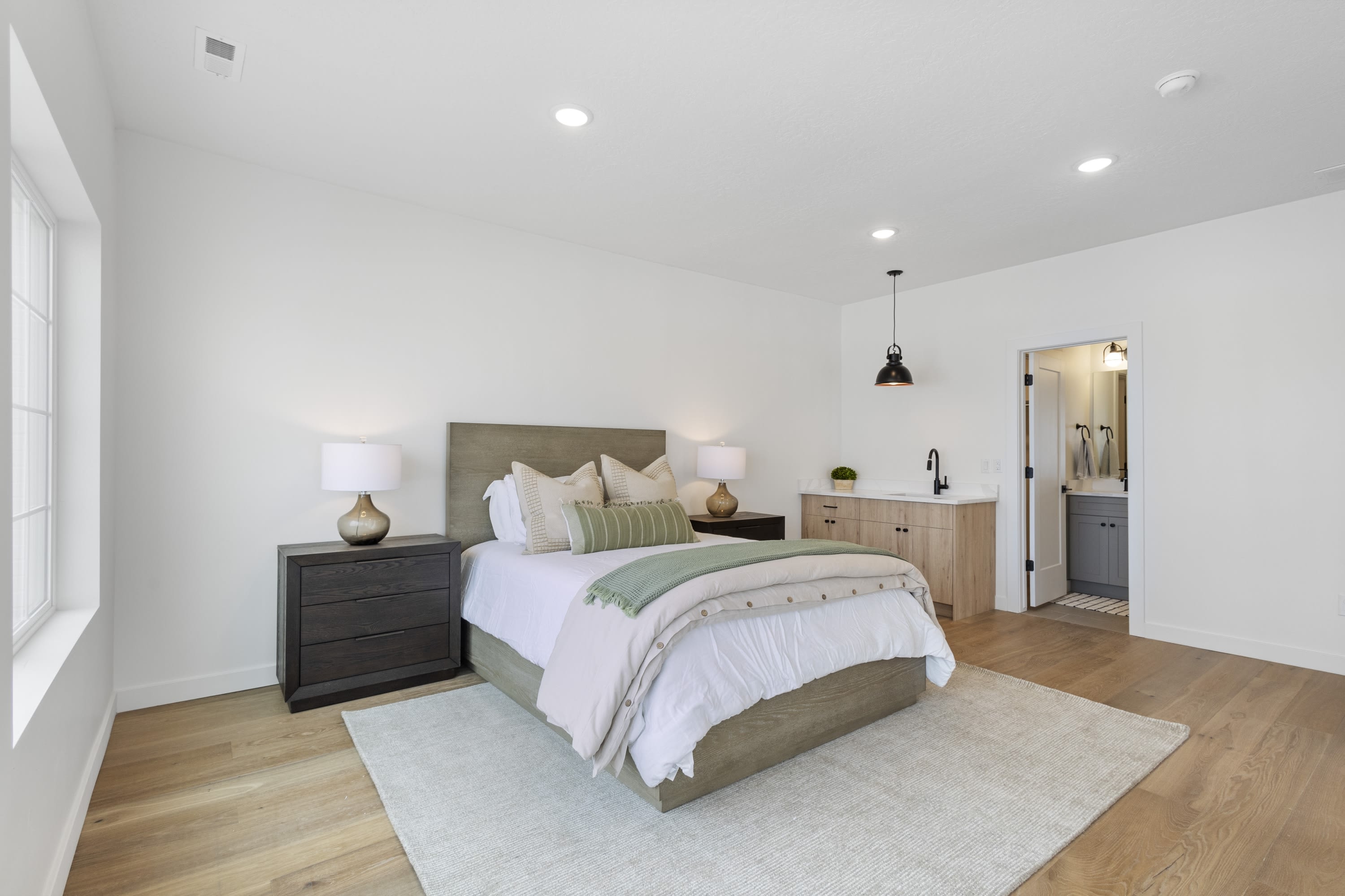 1804 South Sawmill Boulevard – photo 1 of 14
