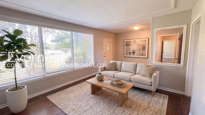 3901 Northwest Kenwood Drive – photo 1