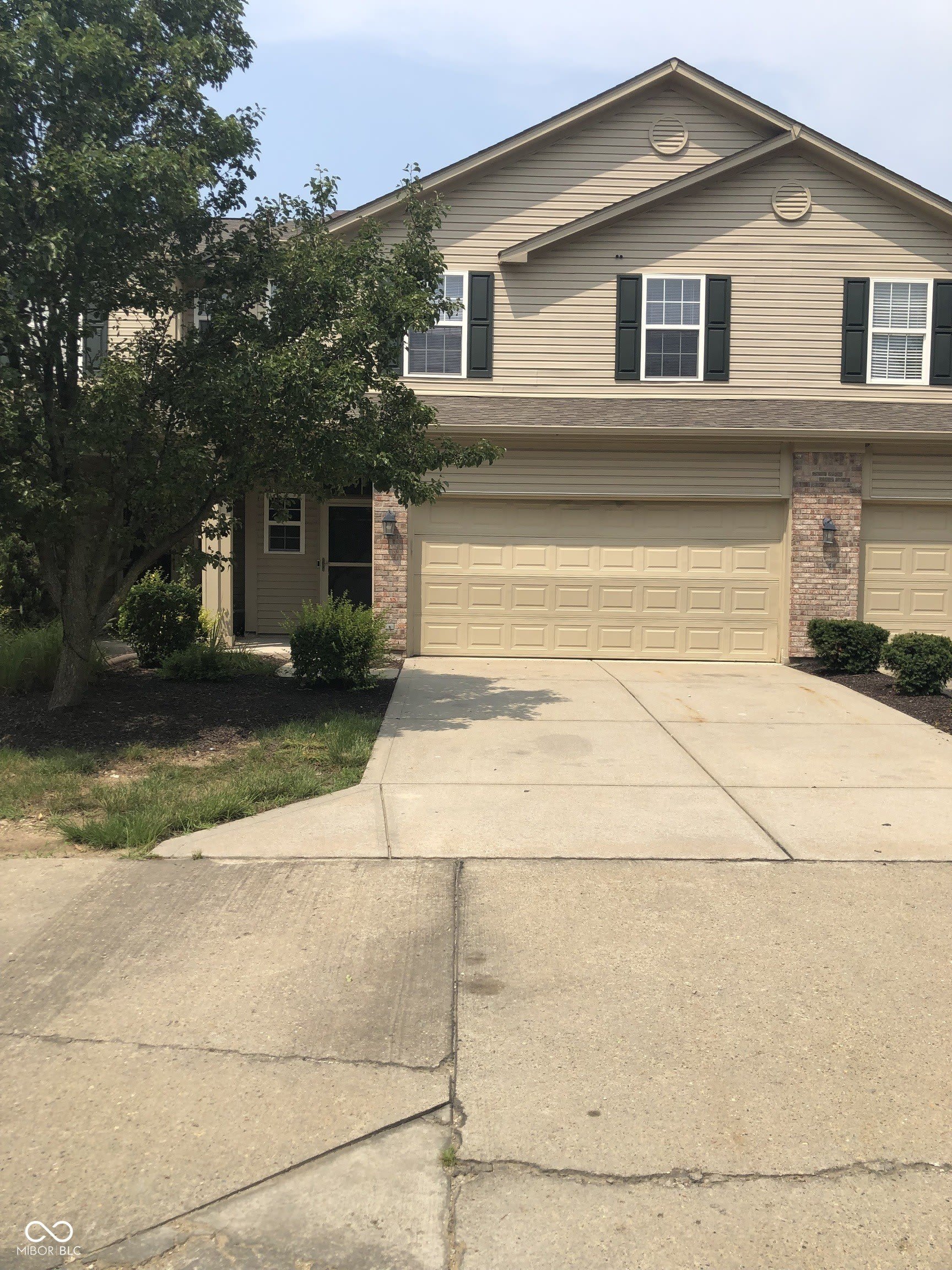 2424 Boyer Lane – photo 1