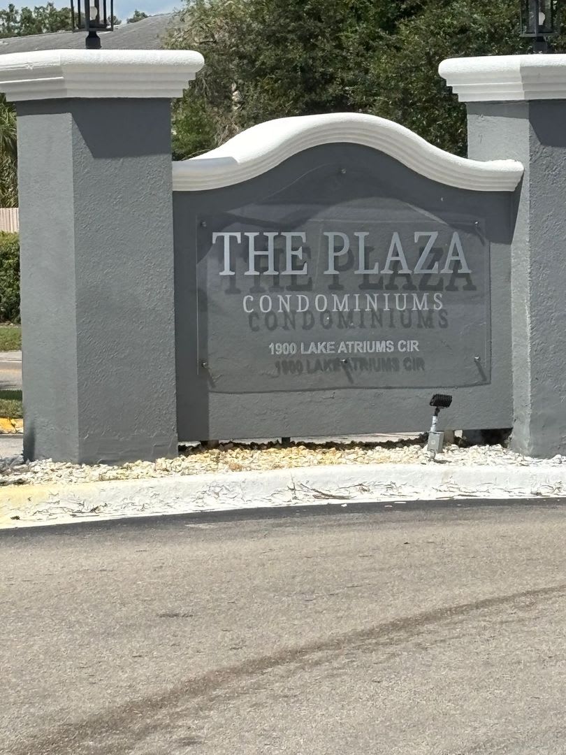 1/1 Condo available on Plaza. Close to Mall at Millenia, Orlando – photo 1