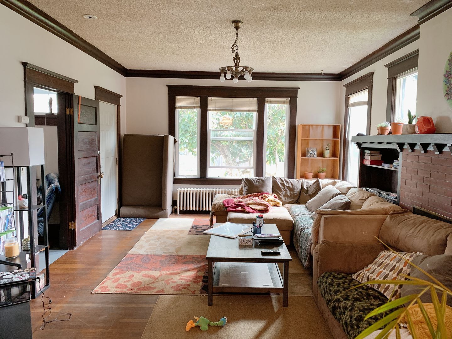 SUMMER SPECIAL: FREE RENT* + APPS* 4+ bdrm/2 bath in the York area! – photo 1