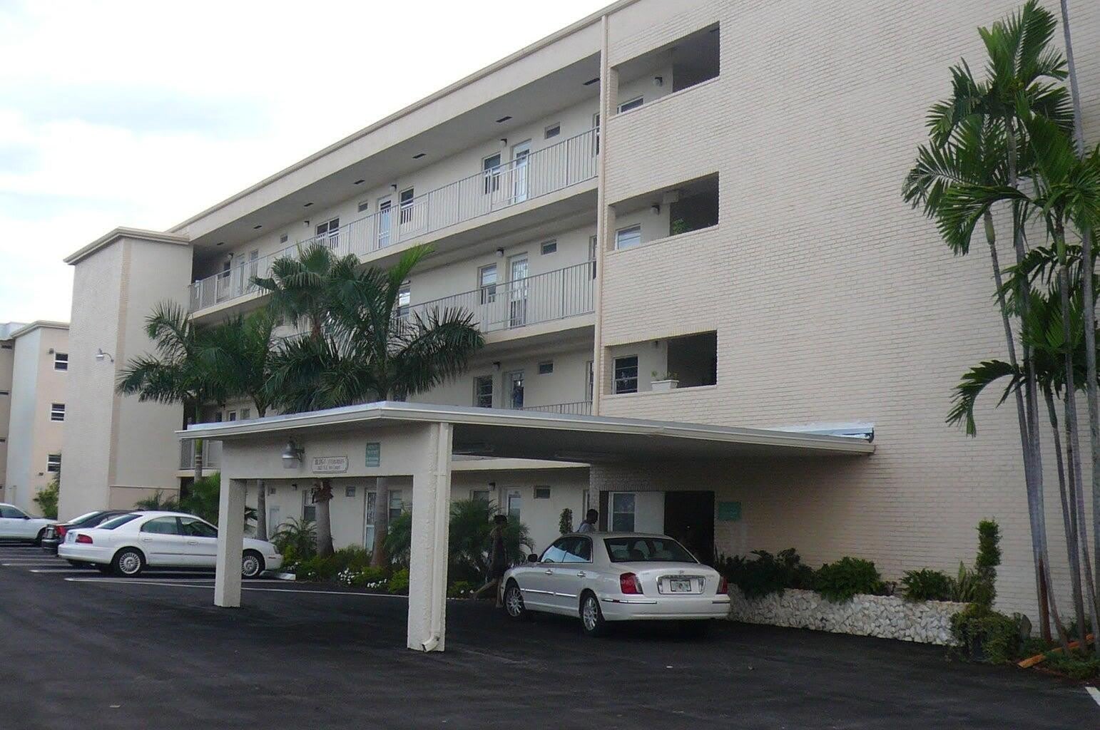 2400 NE 1st Lane – photo 1