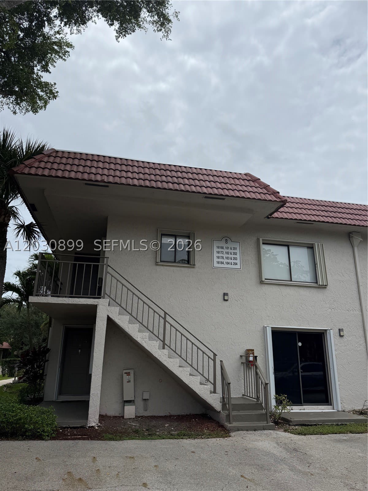 16184 Laurel Dr – photo 1