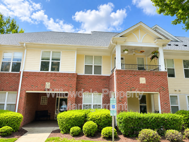 204 Savannah ridge rd – photo 1 of 17