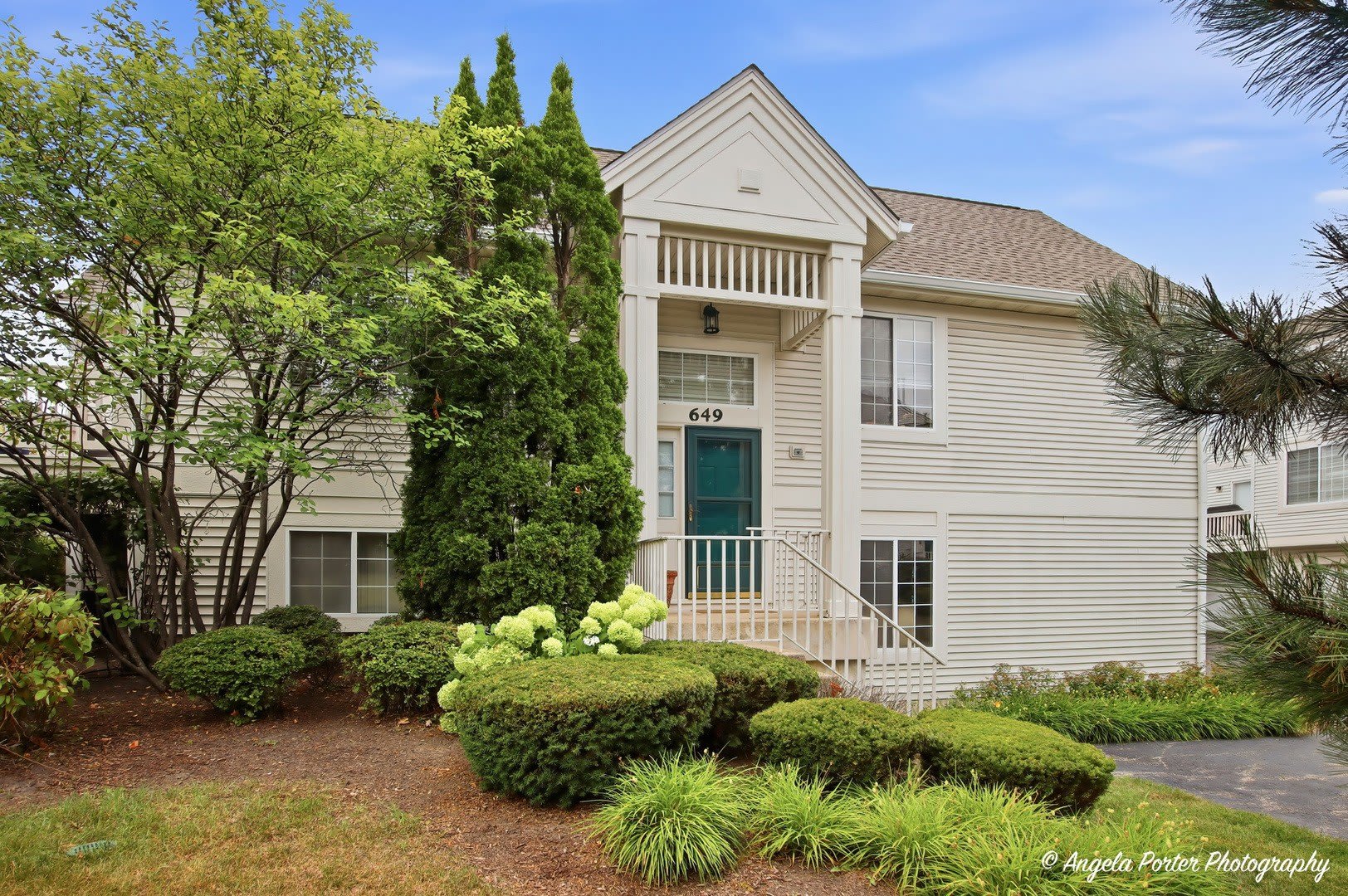 649 S Parkside Drive – photo 1 of 26