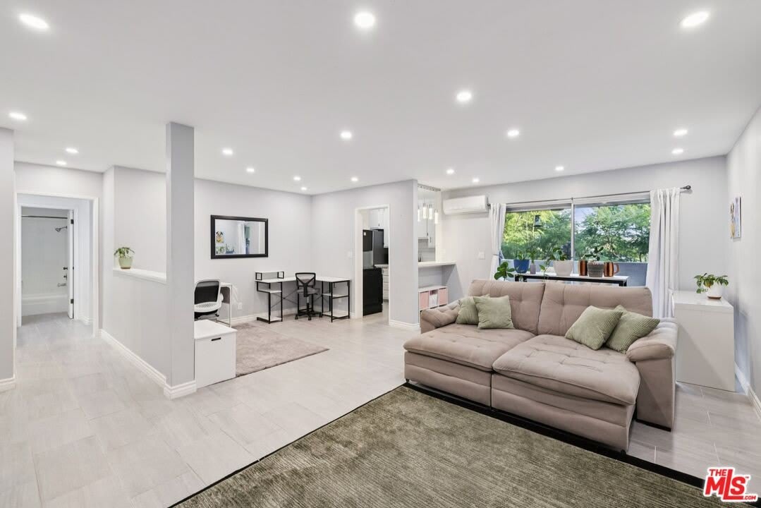 5625 Sumner Way – photo 1 of 25